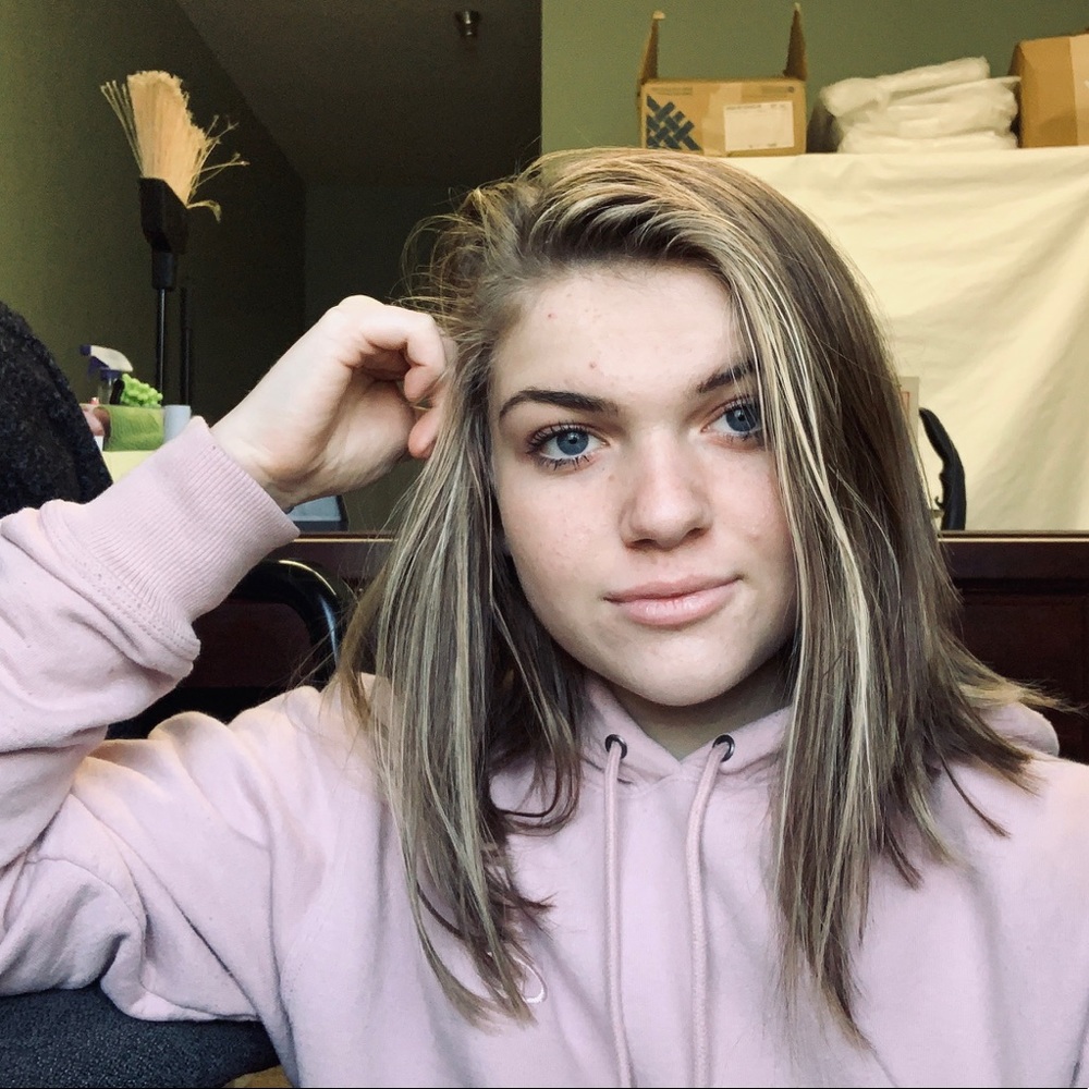 Meet your Posher, Esther